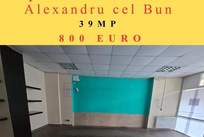 Spatiu comercial – Alexandru cel Bun, la bulevard, 39mp , trafic intens - 1