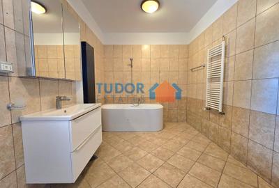 Spacious 3-Bedroom villa - 400sqm Garden - Walking Distance from British School - 18