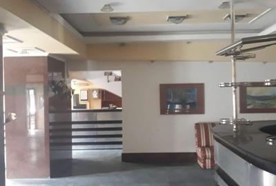 Hotel Capitol de vanzare Valenii de Munte Prahova - 9