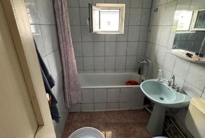3 camere decomandat 2 bai 78mp bloc 1990 zona Lunca Cetatuii - 5