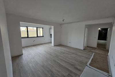 Apartament cu 3 camere decomandat în Berceni