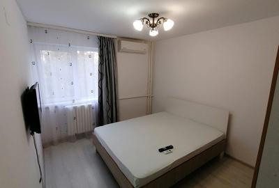 Apartament 2 camere piata Ciresica, etaj 2