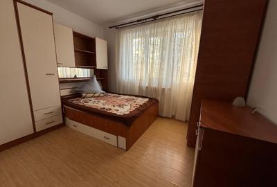 Apartament 3 camere decomandat – Bacău, strada Narciselor - 14