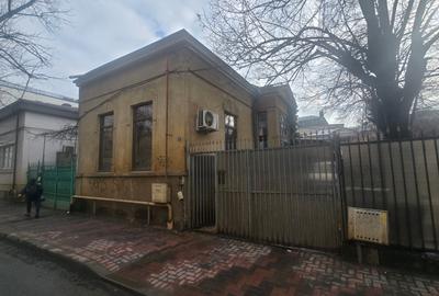 Casă cu 4 camere în Calea Călărașilor