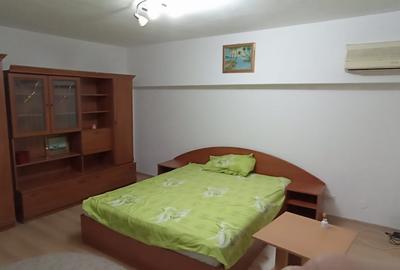 Unirii, bloc 1990, decomandata - 1