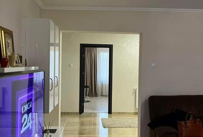 Casă cu 7 camere, D+P+E, garaj, Episcopia Bihor, Oradea. - 2
