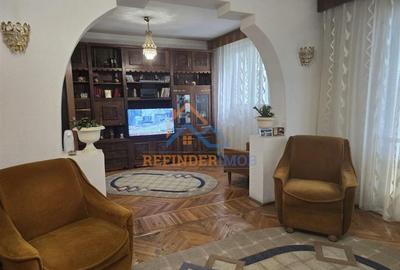 Apartament cu 3 camere decomandat, mobilat în Titan