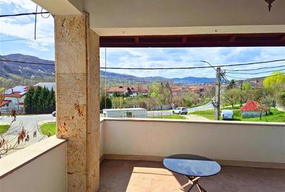 CASA LA VLADESTI - OAZA DE LINISTE APROAPE DE ORAS - 4