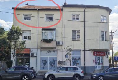 VANZARE APARTAMENT CU 3  CAMERE ,  MANSARDA - PIATA DOMENII - 1