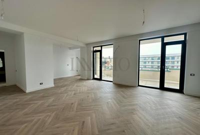 Apartament cu 4 camere în Pipera