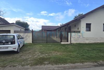 Casă individuală cu 4 camere în Cacuciu Vechi