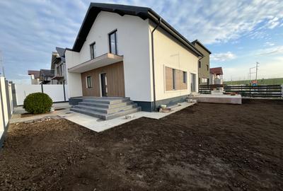 Oportunitate! Vila P+M inalta, 4 camere, independent energetic, Valu lui traian! - 1
