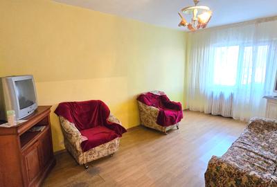 Apartament cu 3 camere decomandat în Dacia