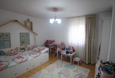 Vanzare casa foarte solida,renovata impecabil.Zona Freidorf. - 11