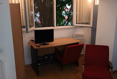 Garsonieră decomandată în Nicolina