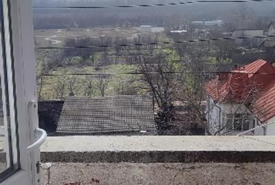 Apartament 3 camere decomandat - 1