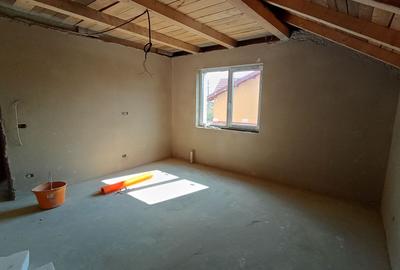 Sanandrei Duplex cu 4 Camere, Drum Asfaltat, Toate Utilitatiile - 11