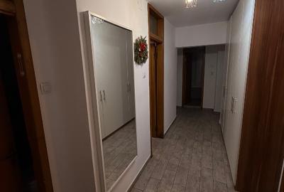 Apartament 3 camere - in bloc de 4 etaje, loc parcare inclus - 16