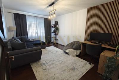 Apartament 3 camere LUX, decomandat, etaj 2, zona centrală - 1