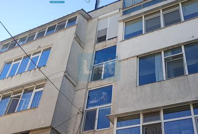 Apartament cu 4 camere decomandat în Micro 39