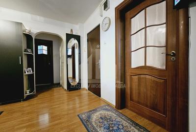 Apartament 3 camere decomandate | 68 mp | Mobilat | Cetate - 3