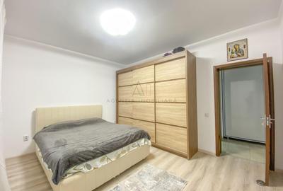 Apartament cu 3 camere decomandat, mobilat în Roșu