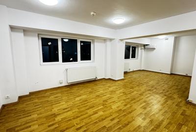 Birou, 149 mp în P-ța Victoriei