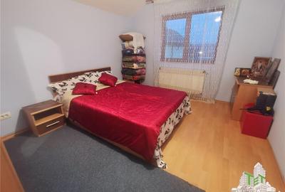 Vila 5 camere regie proprie cu gradina/garaj in Bacu (Joita) - 3