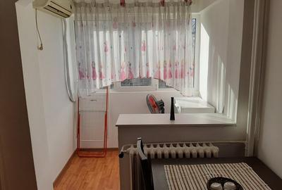 Drumul Taberei - Metrou Favorit langa bloc, 32 mp., 4/10. - 9