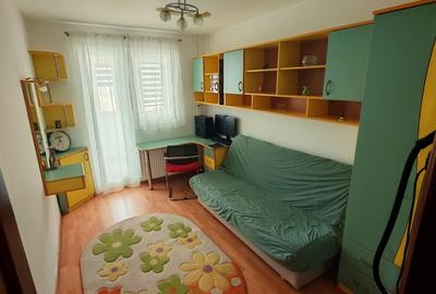 Apartament 4 cam. Titan Auchan cu loc de parcare bloc reabilitat - 6