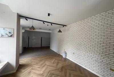 Spatiu comercial  parter, Bd Tomis, 66 mp, centrala gaz, vitrina - 12