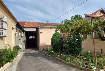 Casa de vanzare – zona centrala, locatie excelenta, front stradal 10m - 5