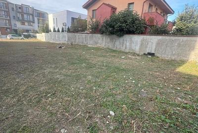 TEREN INTRAVILAN DE VANZARE -- COMPOZITORI - - 6
