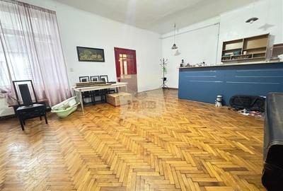 Apartament cu 4 camere 2 bai si balcon in zona Ultracentrala - 1