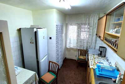 Apartament 2 camere zona Bradet etajul 1 72mp Pret 87000eur neg - 1