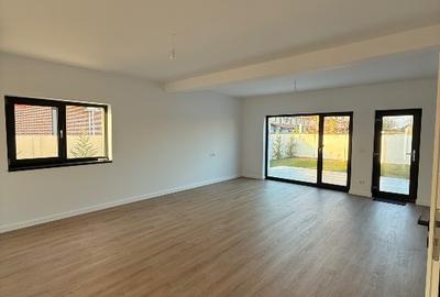 Duplex cu 5 camere în Dumbrăvița