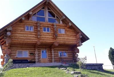 Casa din busteni cu ferma zootehnica si afacere (Tengheler, Com. Ditrau) - 2