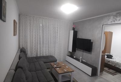 Apartament cu 2 camere semidecomandat, mobilat în Tomis Nord