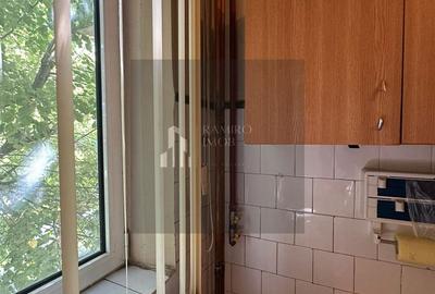 Apartament 3 camere Piata Progresul /etaj 2 - 8