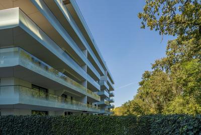 Apartament cu 4 camere decomandat în Băneasa