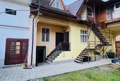 Casa saseasca  6 camere zona Central Rasnov - 11