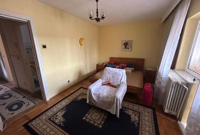Apartament cu 4 camere de vanzare, zona liceul Pedagogic - 5