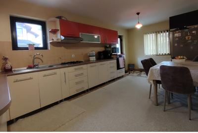 Casa cu 4 camere, teren 850 mp, Cug - 8