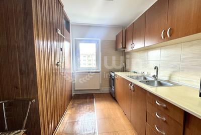 Apartament cu 4 camere | Decomandat | 82 mp | Etaj 3/4 | Plopilor - 9