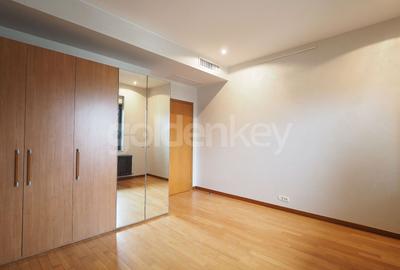 Apartament penthouse cu 4 camere | 2 garaje | spatii generoase - 13