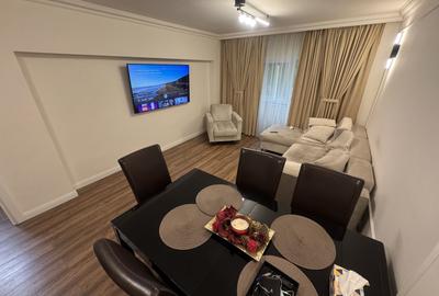 Apartament cu 3 camere decomandat, mobilat în Faleza Nord