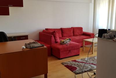 Apartament cu 2 camere decomandat, mobilat în Centrul Civic