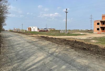 PROPRIETAR, persoana juridica, BLOC 7 ap + ! SAD la parter, langa PADURE si LAC - 7