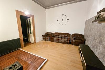 Apartament cu 2 camere semidecomandat, mobilat în Piața Centrală