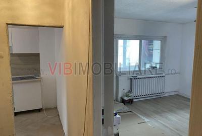 Decebal - metrou Piata Muncii - bloc mixt - studio renovat - 2
